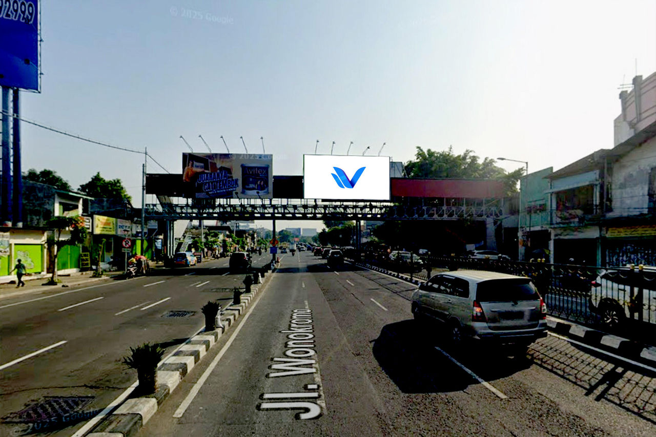 Billboard JL. Wonokromo (Depan DTC), Surabaya