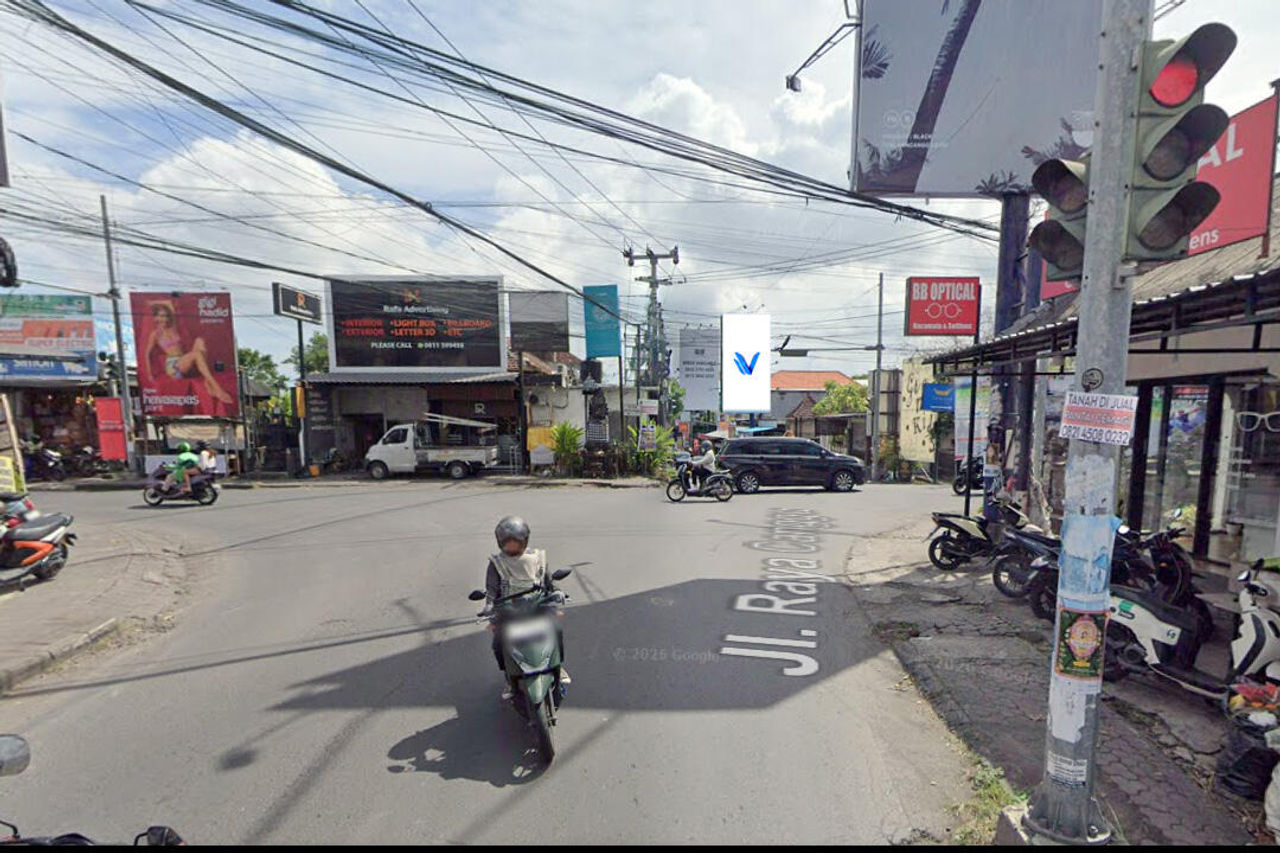 Billboard JI. Ry Canggu T. Lot - P'4an Batu Bolong ke DPS, Bali