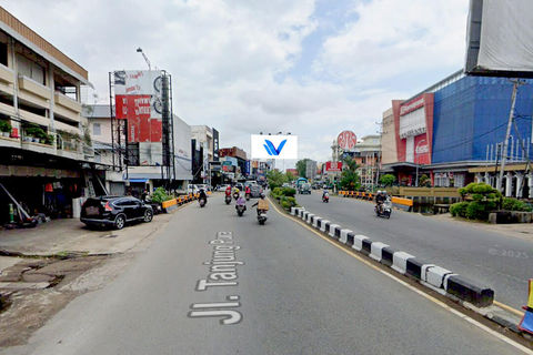 MEDIAN JL. TANJUNGPURA DEPAN RAMAYANA MALL, PONTIANAK