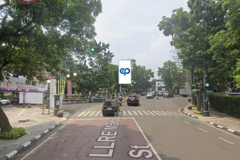 JL. LLRE MARTADINATA (JALAN RIAU), BANDUNG