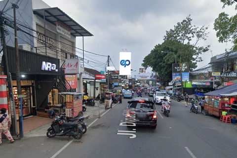 JL. DIPATIUKUR IBENK MOTOR (DEKAT KAMPUS UNIKOM), BANDUNG