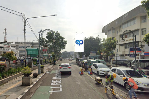 JL. LLRE MARTADINATA NO 9 (DEPAN HOLLAND BAKERRY), BANDUNG