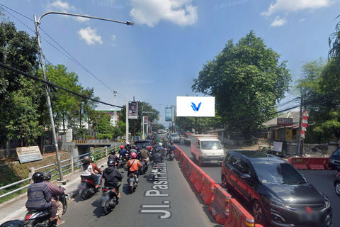 JL. PASIRKALIKI (DEPAN HOTEL HILTON), BANDUNG