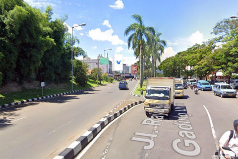 PERTIGAAN GADING SERPONG, TANGERANG SELATAN