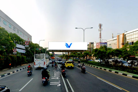JL. AHMAD YANI (DEPAN RS MITRA KELUARGA), BEKASI