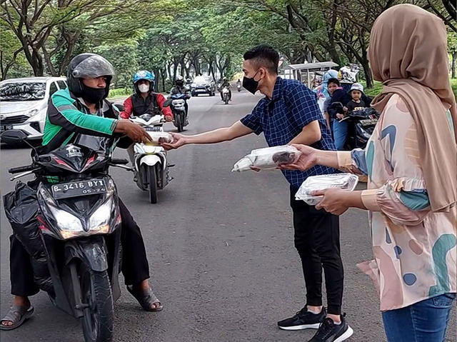 Damai Putra Peduli Berbagi Sesama