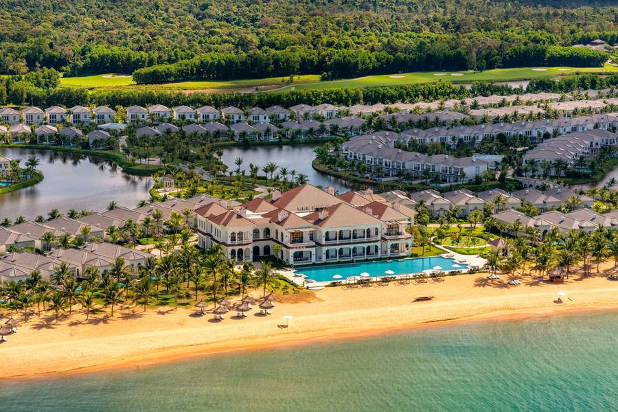 Melia Vinpearl Phú Quốc với không gian sang trọng và nằm gần Night Safari Phú Quốc.