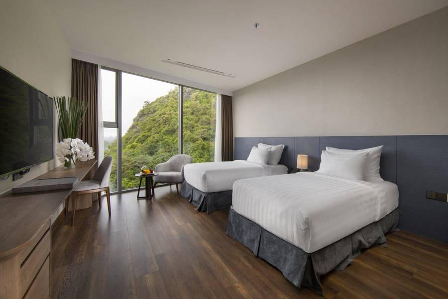 Flamingo Resort Cát Bà là resort 5 sao sang trọng bên bãi Cát Cò 1 với tiện nghi hiện đại và view biển đẹp.