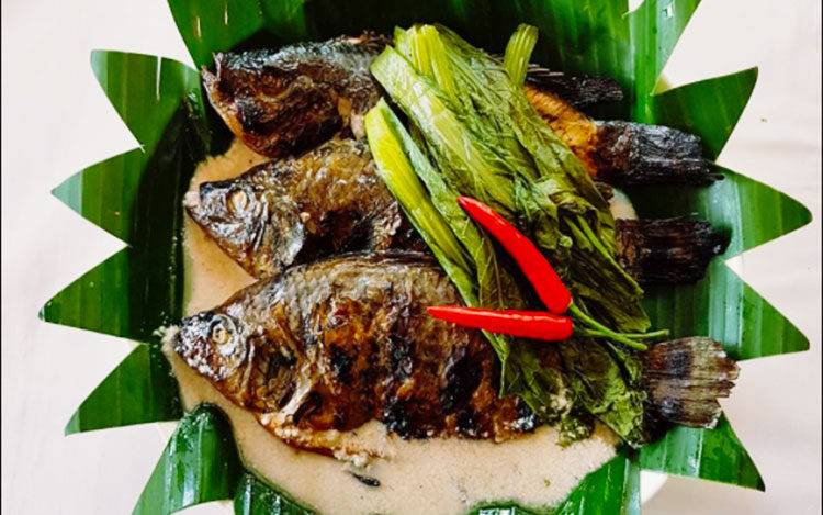 Kamayan sa Palaisdaan