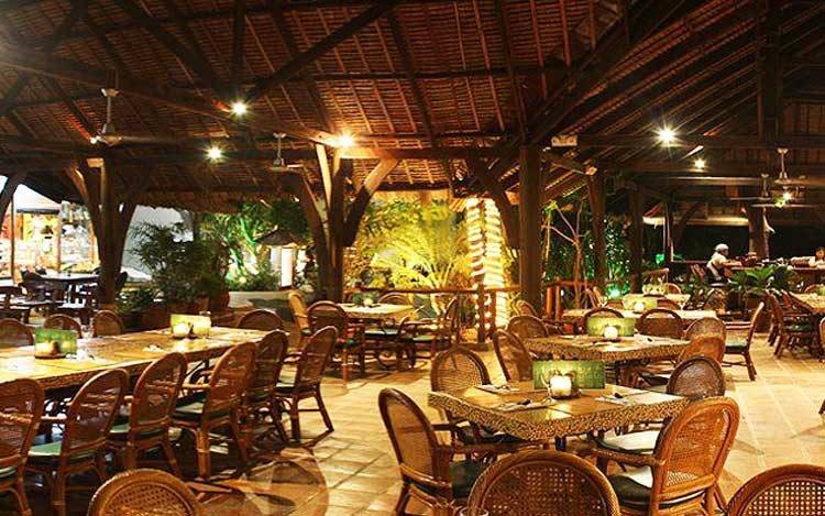Tokos Bar and Restaurant