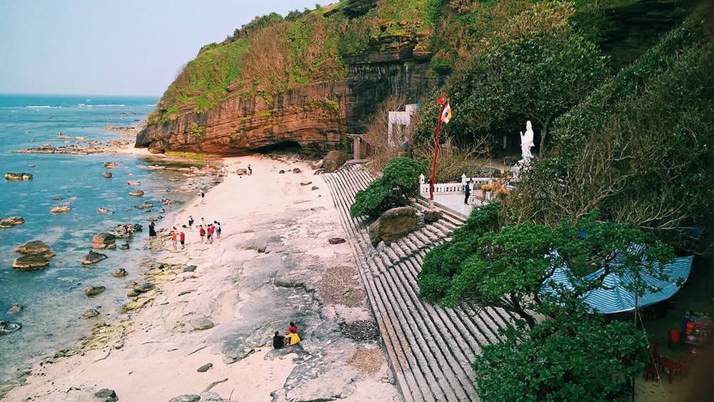 Chùa Hang - Địa điểm du lịch Lý Sơn 