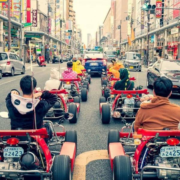 Osaka Akiba Kart with Costumes