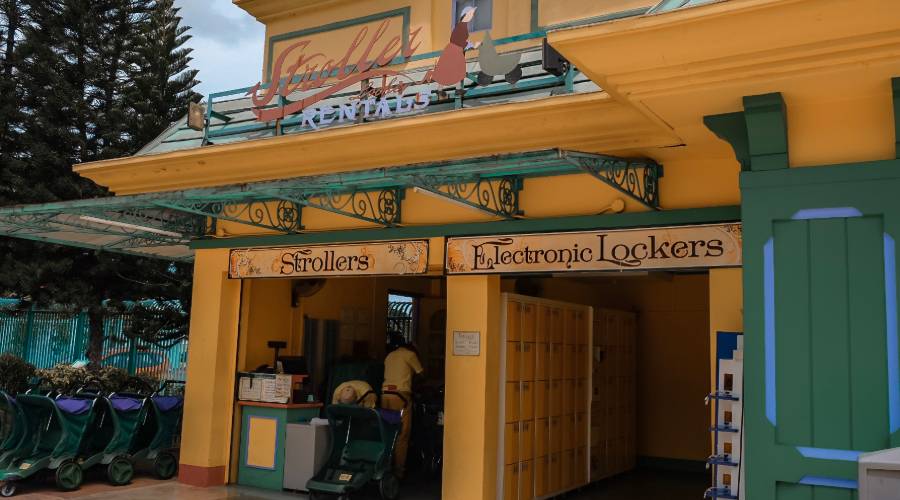 Victoria Park stroller and locker station