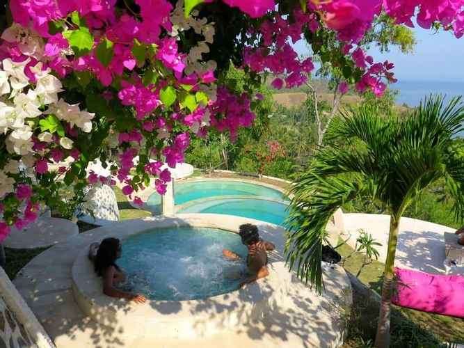 Mentigi Bay Dome Villas - Vila Romantis di Indonesia