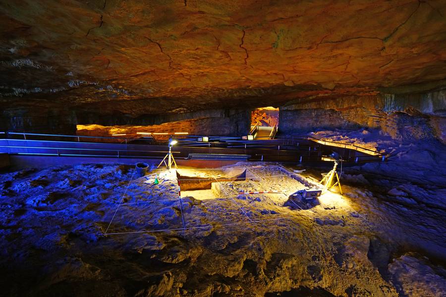 exhibition inside the cave
