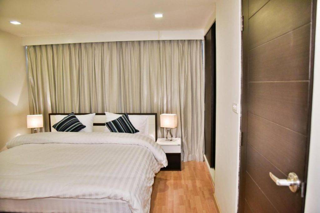 The Kaze 34 Hotel and Serviced Residence is an affordable hotel near BTS with prices starting from 850 THB. 