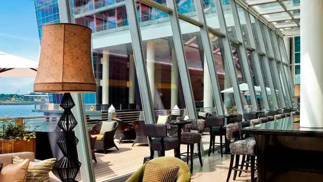 The Fullerton Bay Hotel - Hotel Restaurant Singapore