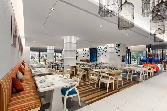 Days Hotel Singapore at Zhongshan Park - Singapore Hotel with Halal Breakfast