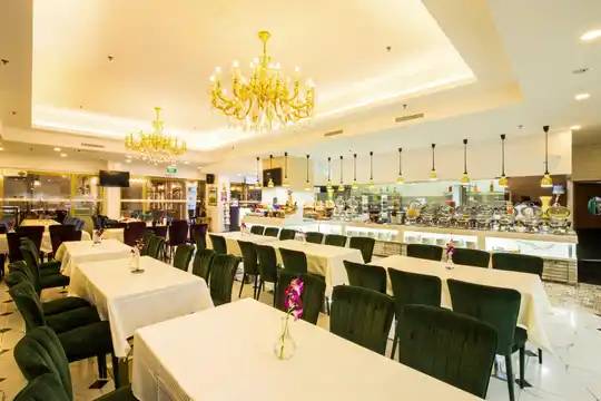 Village Hotel Bugis - Singapore Hotel with Halal Breakfast