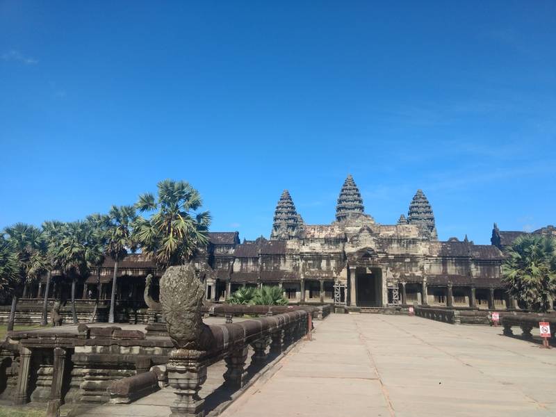 Ngôi đền xung quanh Angkor Wat