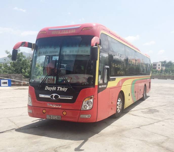 Xe khách đến Đền Trần