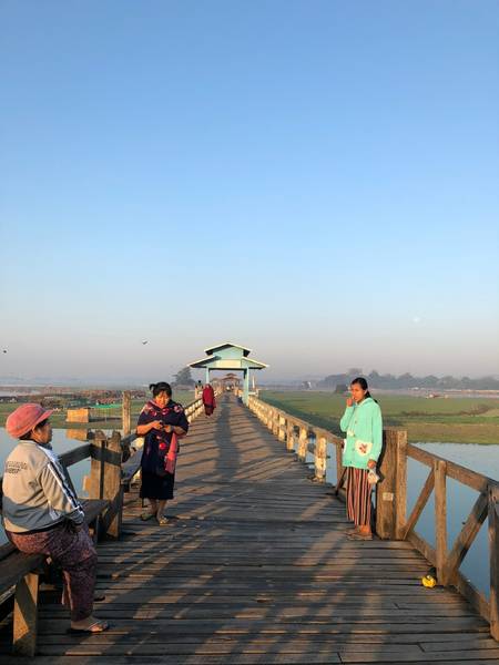 hoàng hôn cầu gỗ U Bein