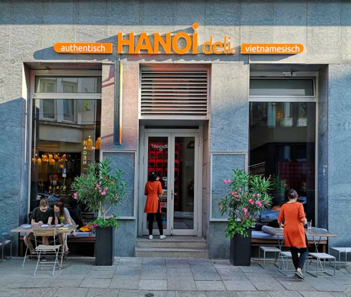 Bạn có thể thử món ăn Việt tại Hanoi Deli @Hanoi Dela

