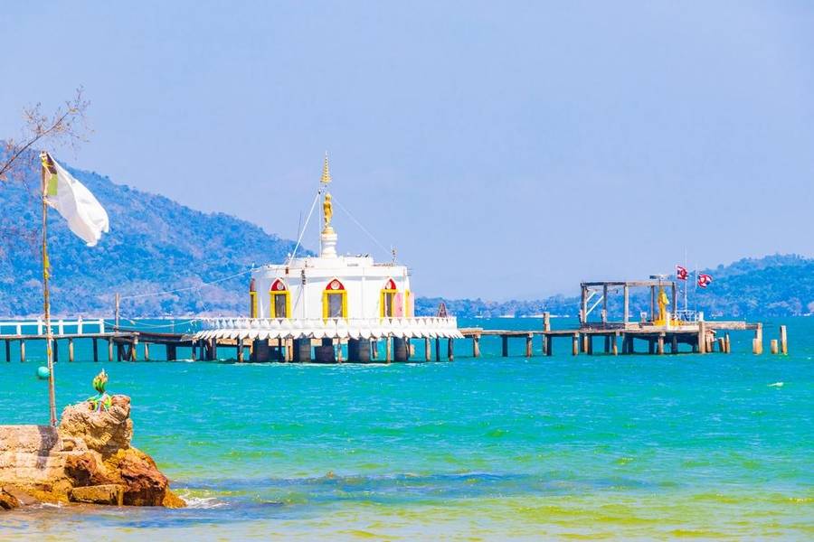 Wat Koh Phayam
