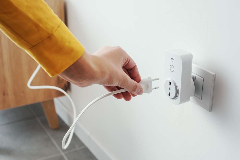 Bali Power Plug Guide: Voltage, Adapters, and What to Pack, 3 min read