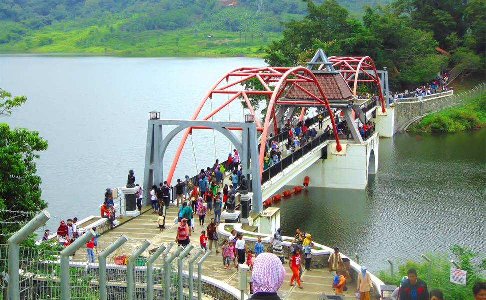 Fasilitas di Goa Kreo Semarang