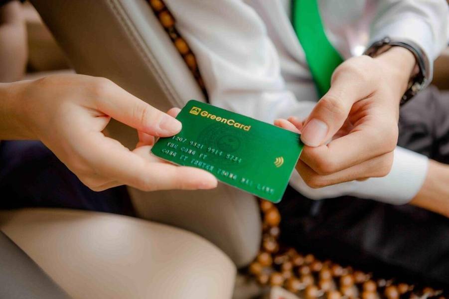 GreenCard Taxi Mai Linh