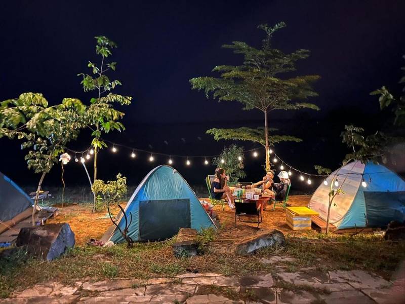 Cắm trại tại Hồ Trị An