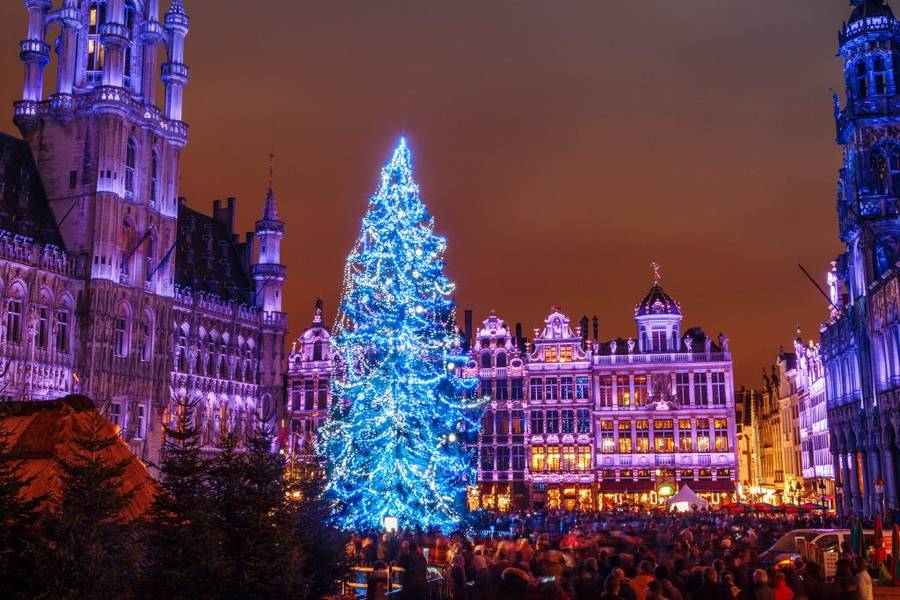 Brussels rực rỡ sắc màu Giáng sinh với chợ truyền thống đậm chất văn hóa Bỉ