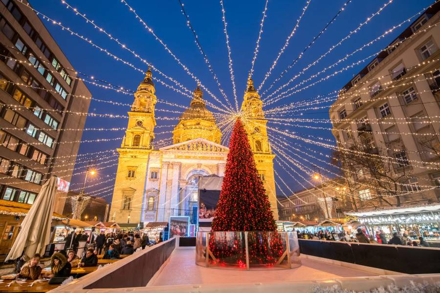 Chợ Giáng sinh Budapest: Một mùa đông Hungary ấm áp và đầy màu sắc