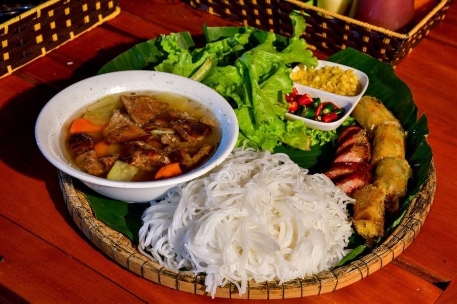 bún chả Sen Vàng