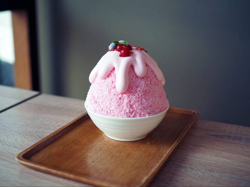 Bingsu mát lành với vị hoa anh đào tươi mới | Mùa hoa anh đào Hàn Quốc