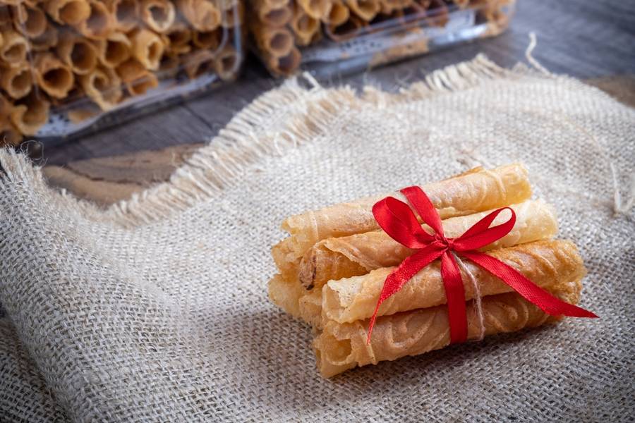 Kuih Kapit as Chinese New Year Snacks