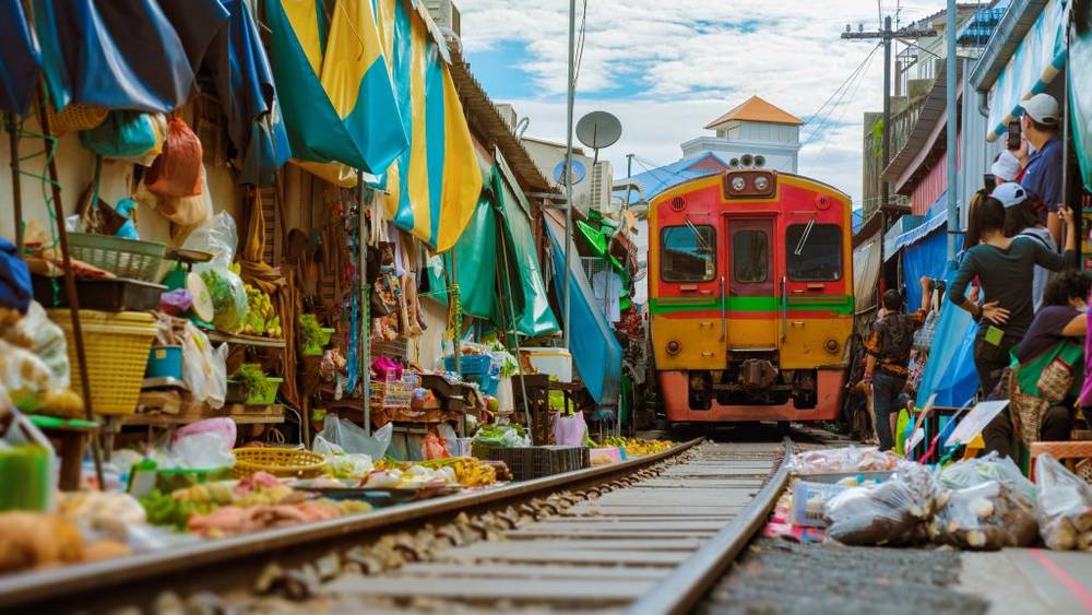 Maeklong Railway Market