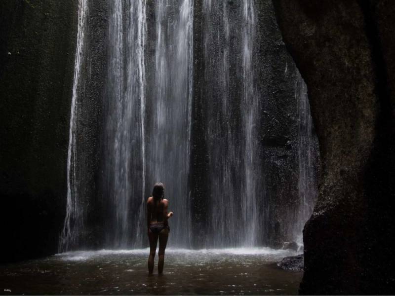 Daya Tarik Goa Raja Waterfall