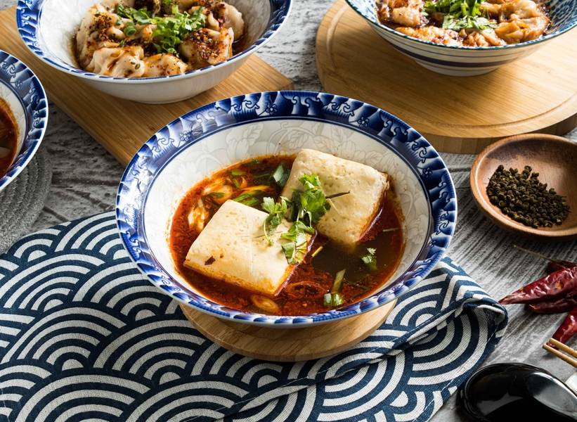 Đậu phụ thối - món ăn mang đến hương vị đặc biệt, đánh thức mọi giác quan | Du lịch Hong Kong tháng 8