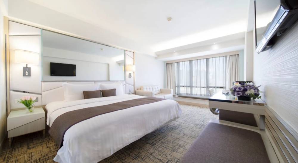 Sự sang trọng và hiện đại hòa quyện trong không gian Phòng Executive Club Double Or Twin | Du lịch Hong Kong tháng 8