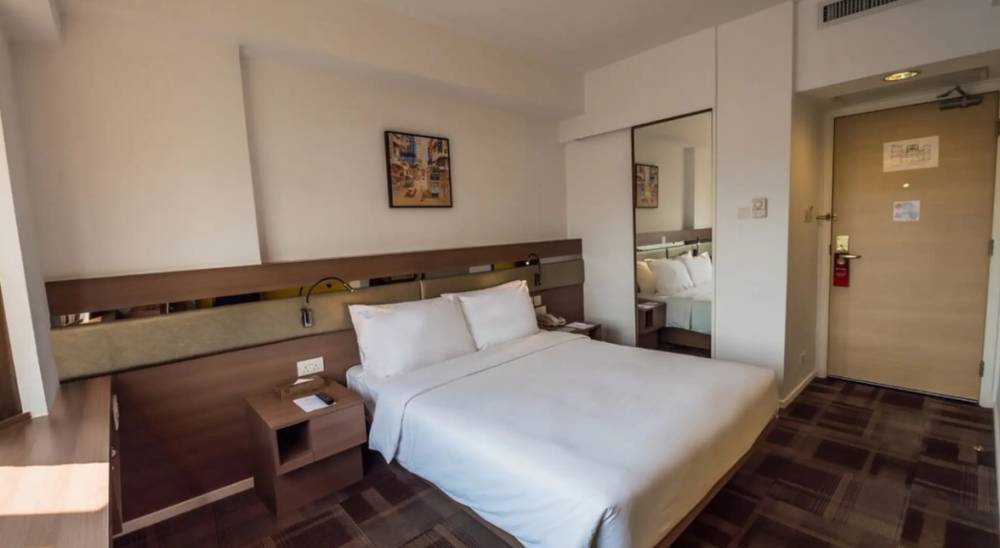 Không gian đầy ấm cúng và thoải mái tại Deluxe Queen | Du lịch Hong Kong tháng 8