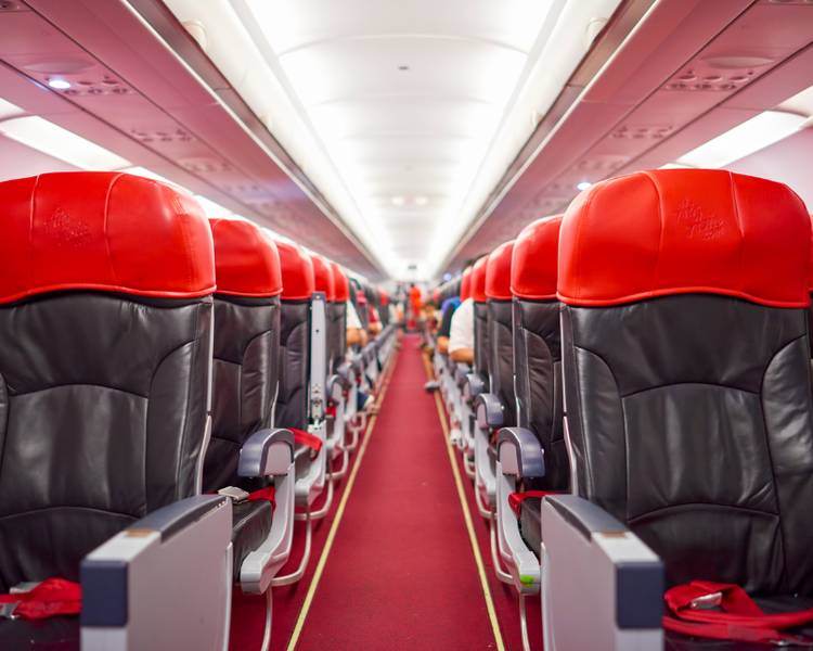 khoang hanh khach cua chuyen bay AirAsia