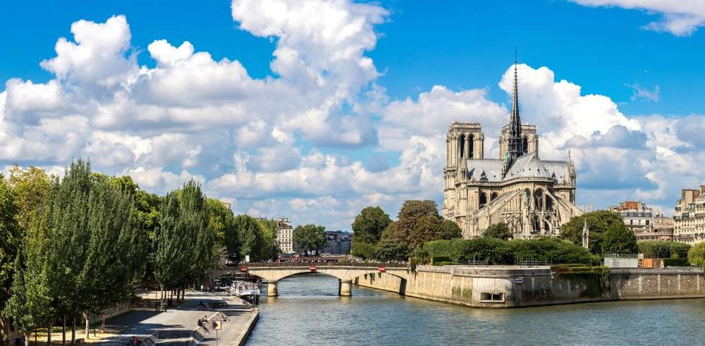 Nhà thờ Đức Bà Paris - Biểu tượng văn hóa và tôn giáo của thủ đô nước Pháp I Sông Seine