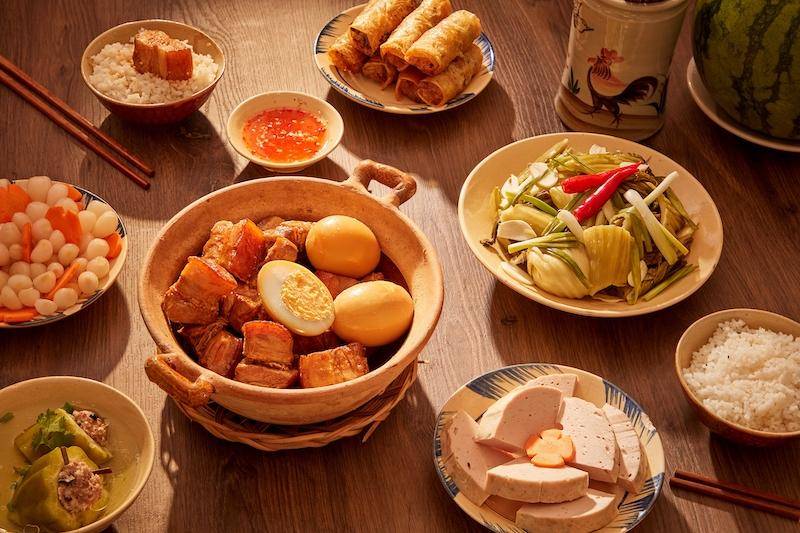Thịt kho tàu là món ăn truyền thống của người Việt với hương vị đậm đà