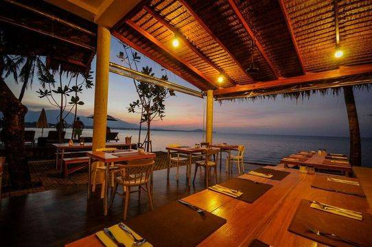 ที่พักเกาะสมุย Escape Beach Resort