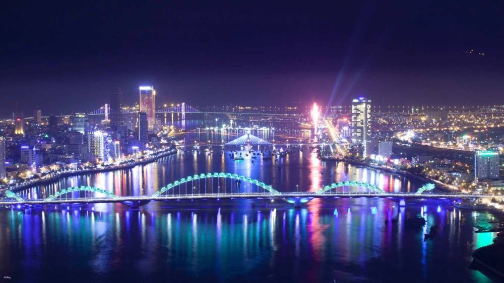 Luxury cruise on the Han River