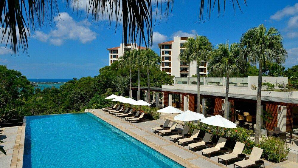 สระว่ายน้ำThe Atta Terrace Club Towers