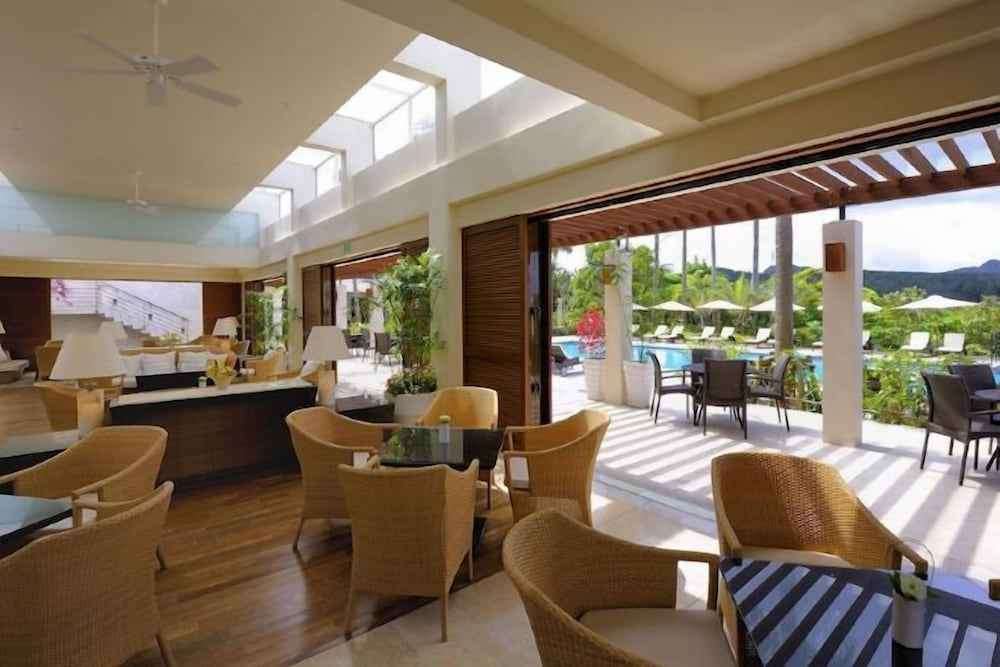 ร้านอาหาร The Atta Terrace Club Towers