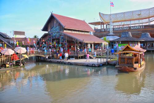 ตลาดน้ำ 4 ภาค พัทยา